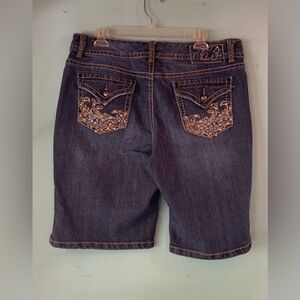 Code Bleu brand ladies denim shorts size 18